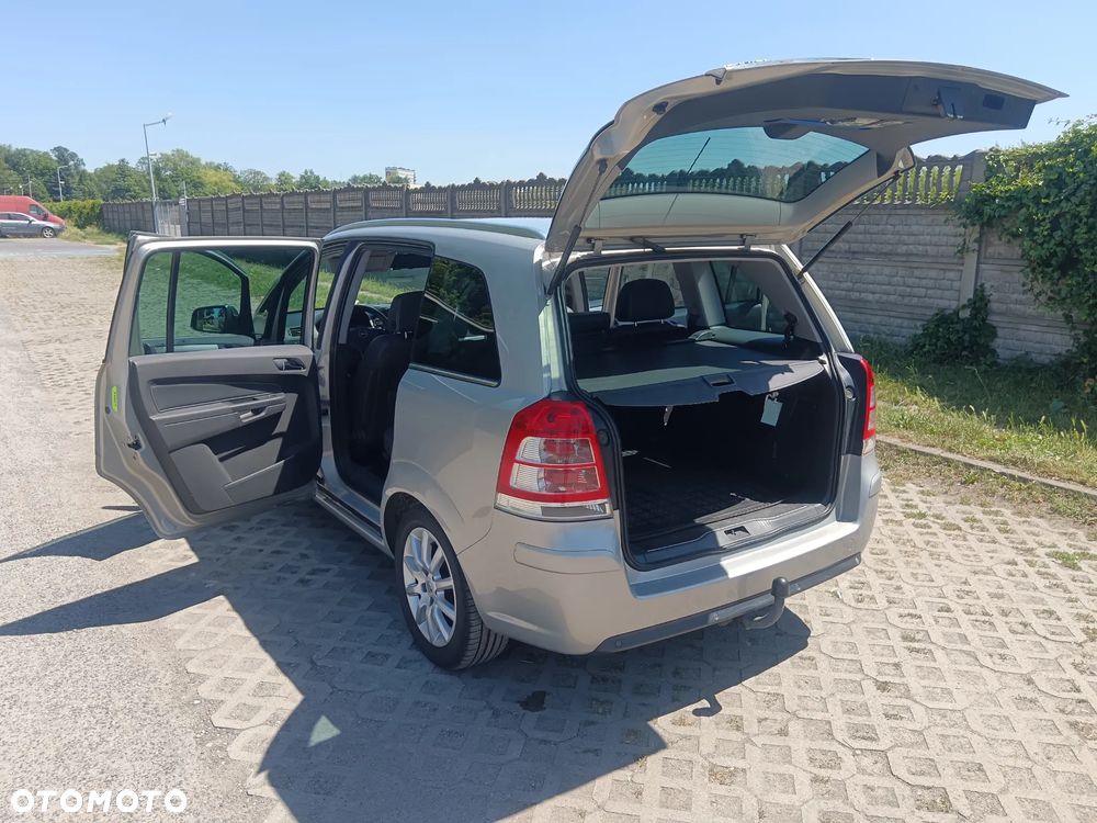 Opel Zafira 1.8 Innovation 110 Jahre - 16