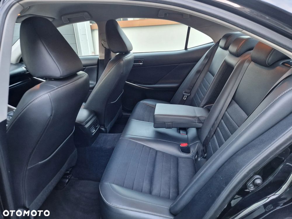 Lexus IS 250 Prestige - 10