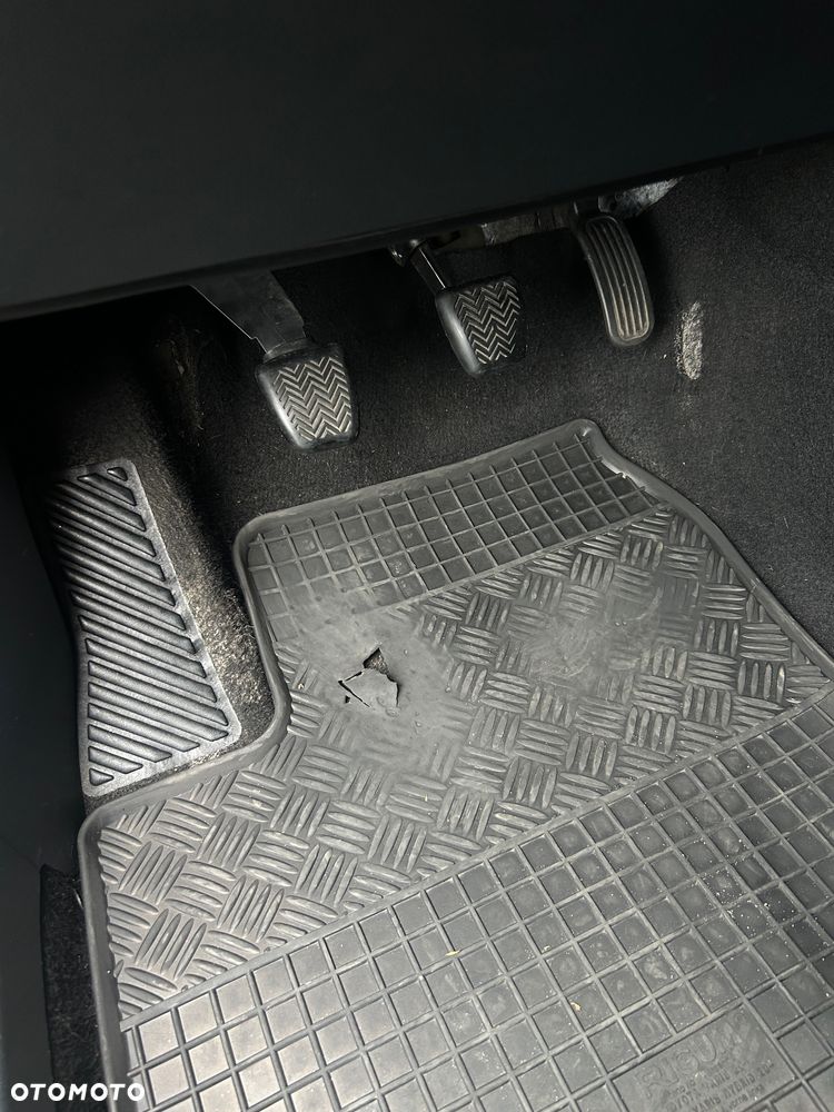 Toyota Yaris 1.5 Comfort - 16