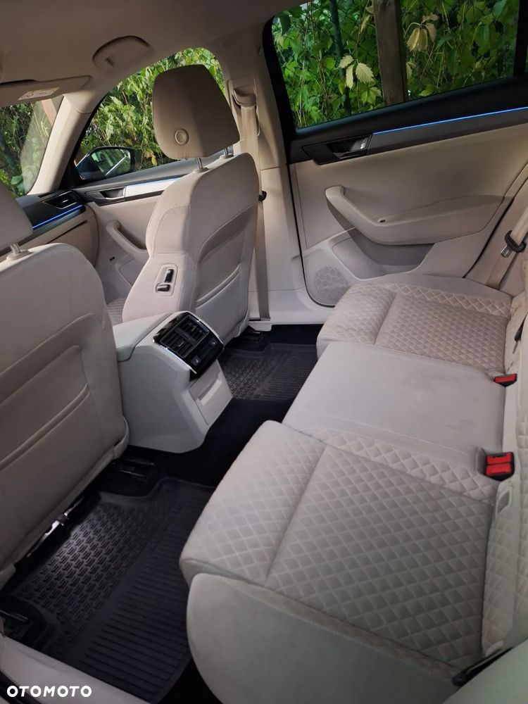 Skoda Superb 1.4 TSI ACT Style - 9