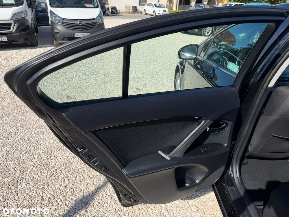 Toyota Avensis 1.8 Prestige MS - 19