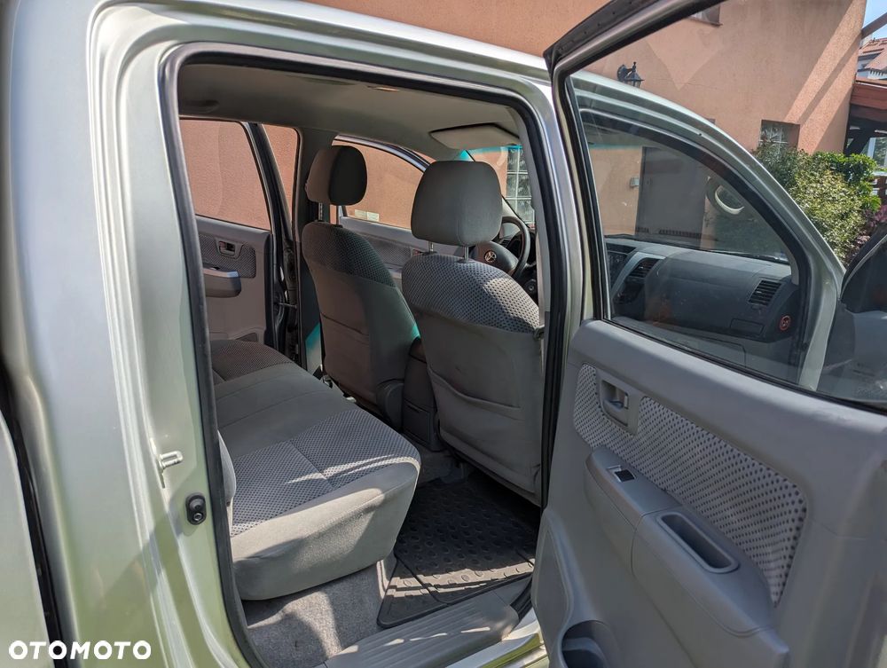 Toyota Hilux 2.5 D-4D SR5 - 11