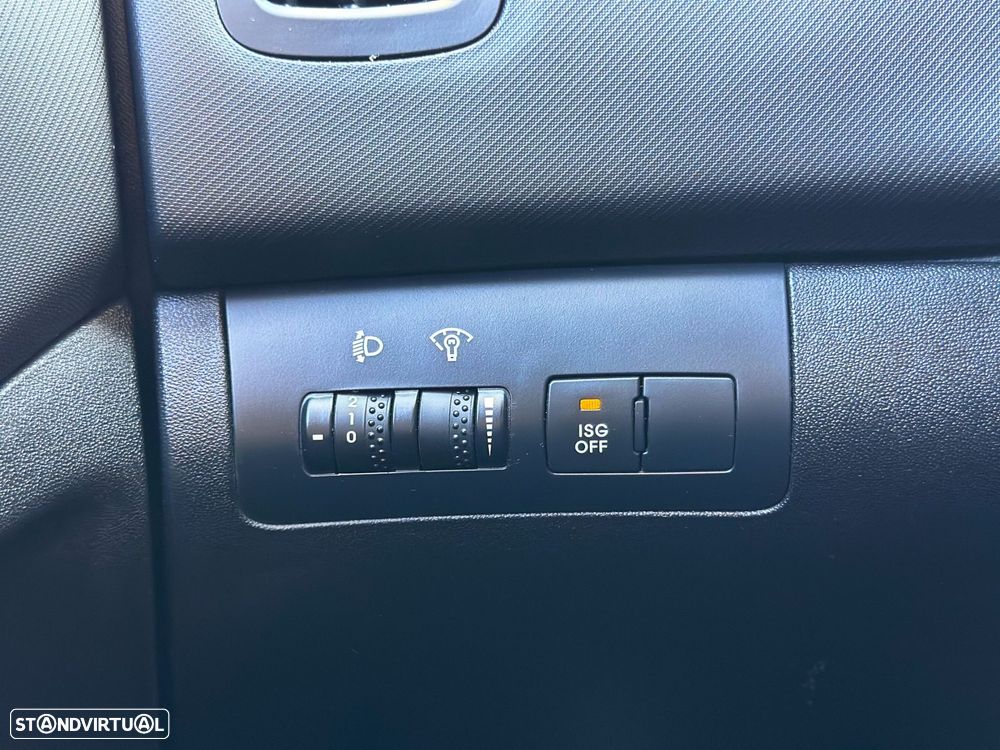 Kia Ceed SW 1.6 CRDi EX ISG - 17