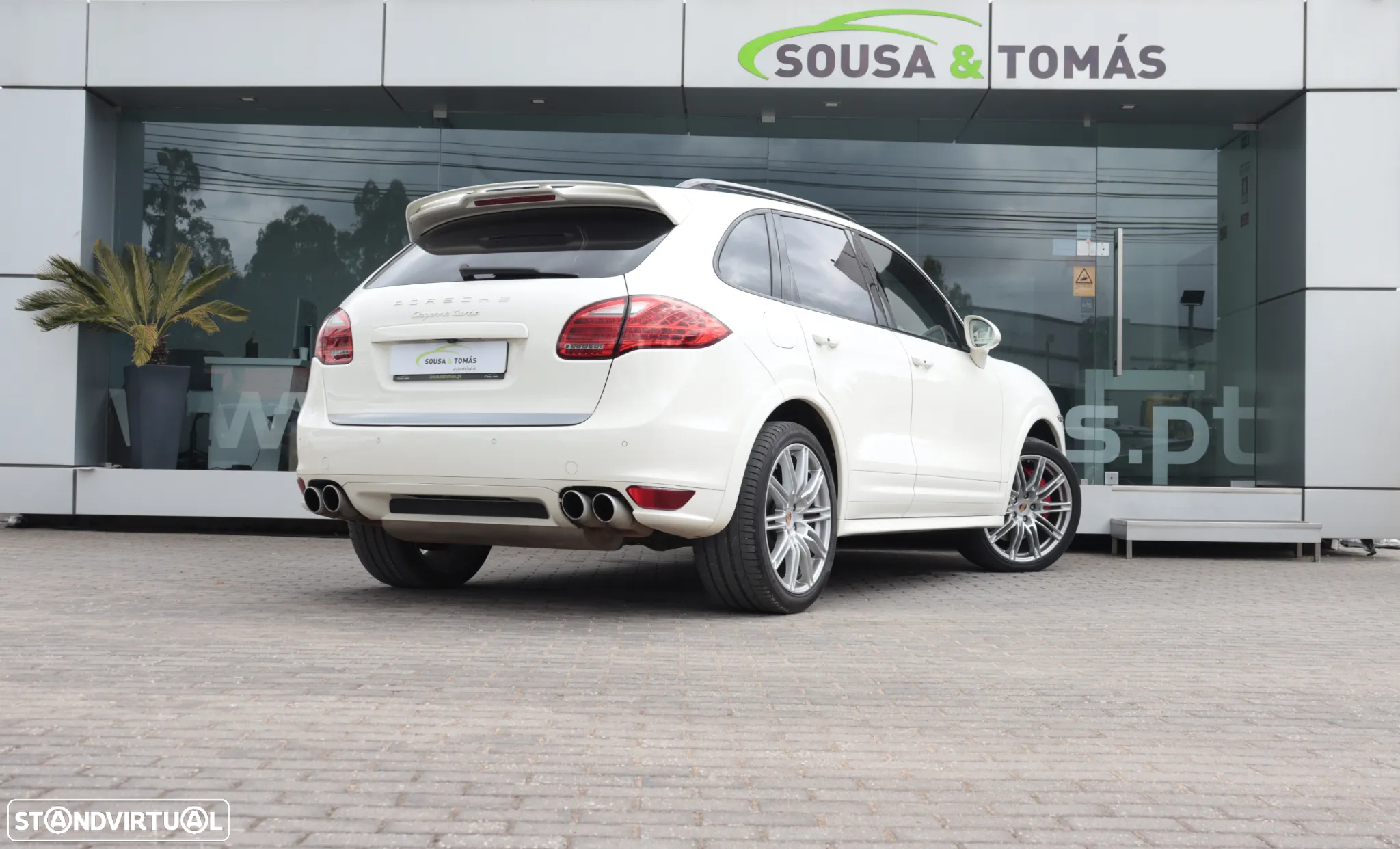 Porsche Cayenne Turbo - 4