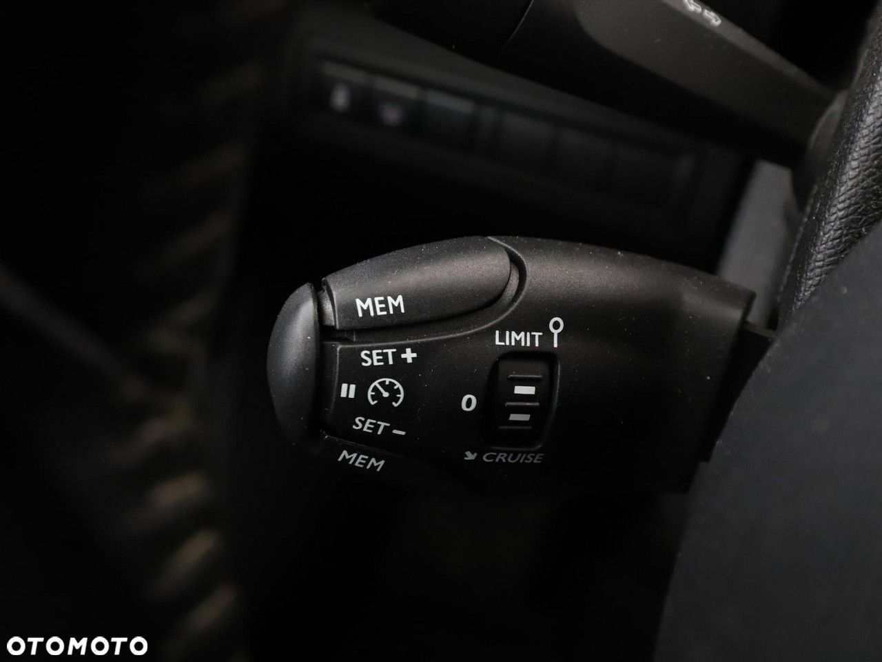 Peugeot 308 SW 2.0 BlueHDi Allure S&S - 30