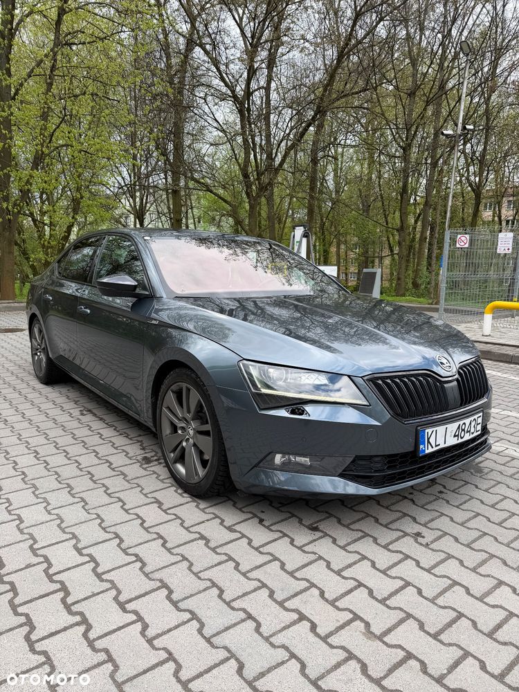 Skoda Superb 2.0 TSI Sportline DSG - 5