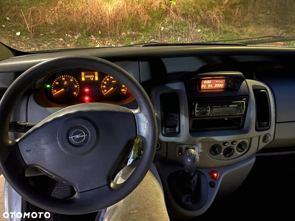 Opel Vivaro - 7