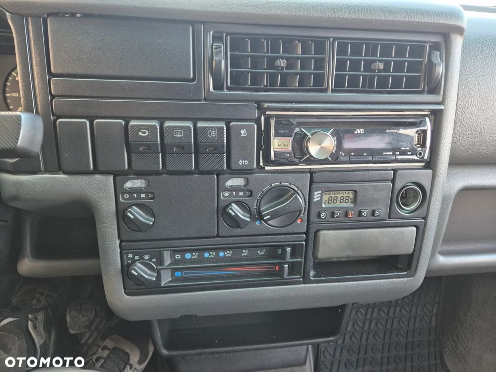 Volkswagen Multivan Standard - 32