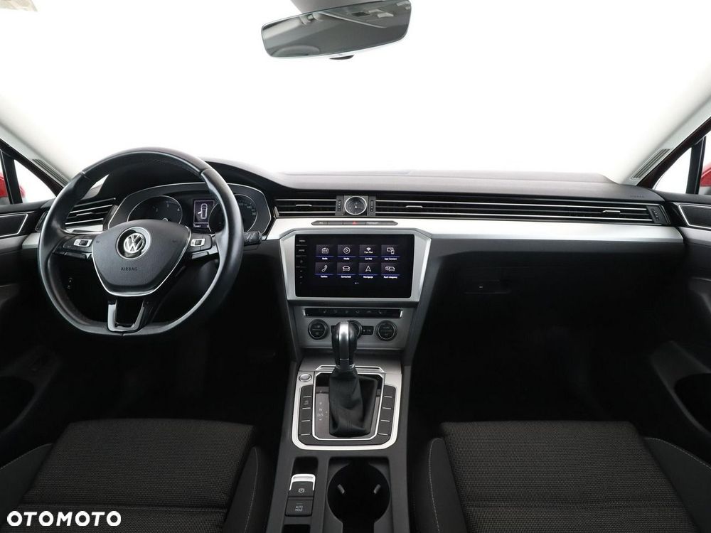 Volkswagen Passat Variant 1.6 TDI (BlueMotion Technology) DSG Comfortline - 16