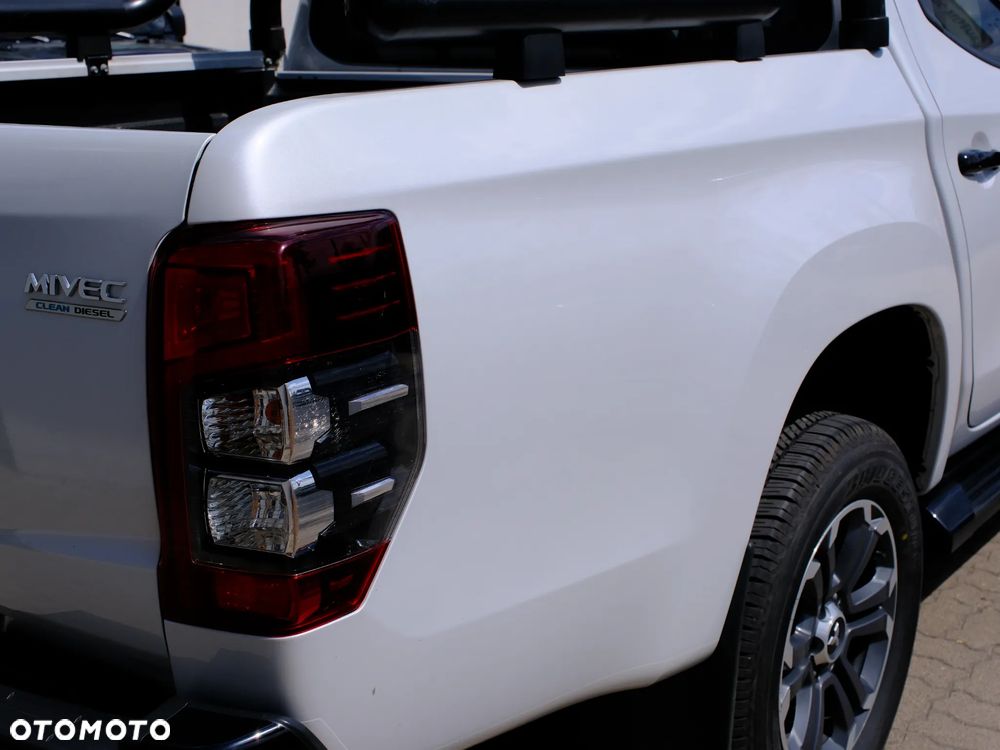 Mitsubishi L200 - 15