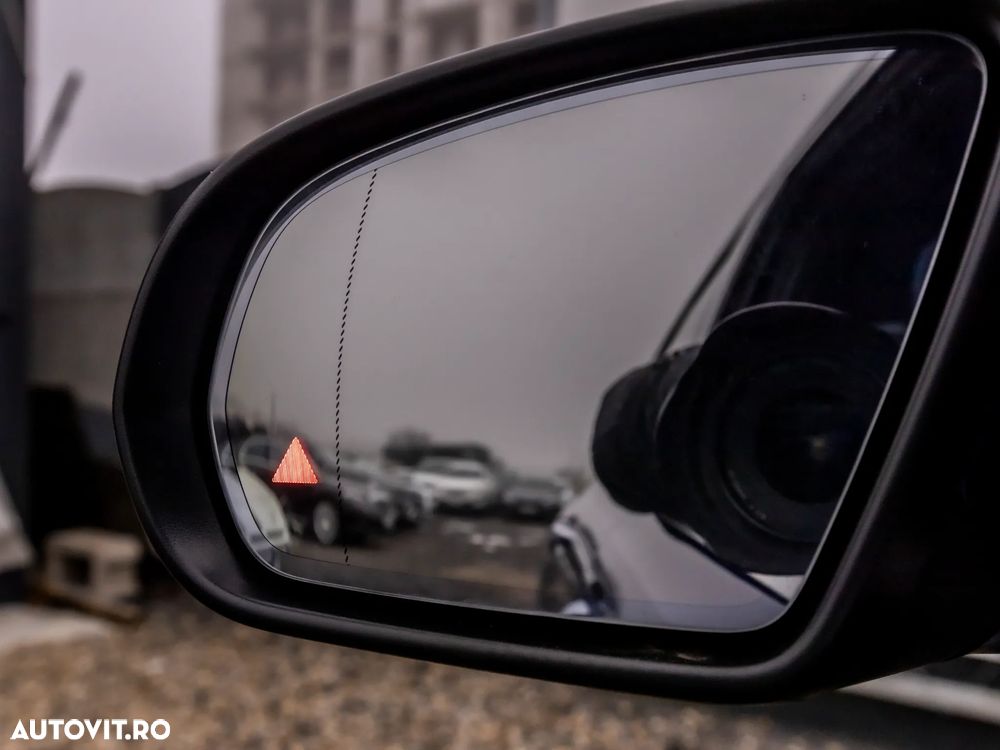 Mercedes-Benz GLB 200 4Matic 8G-DCT AMG Line - 35