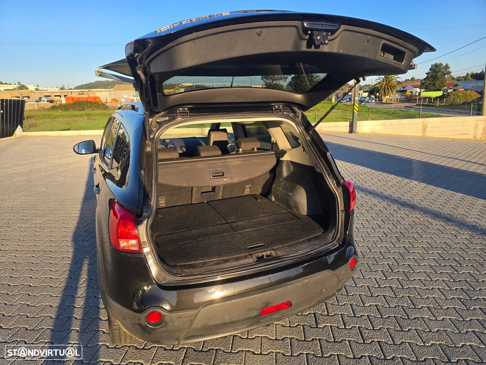 Nissan Qashqai +2 - 11
