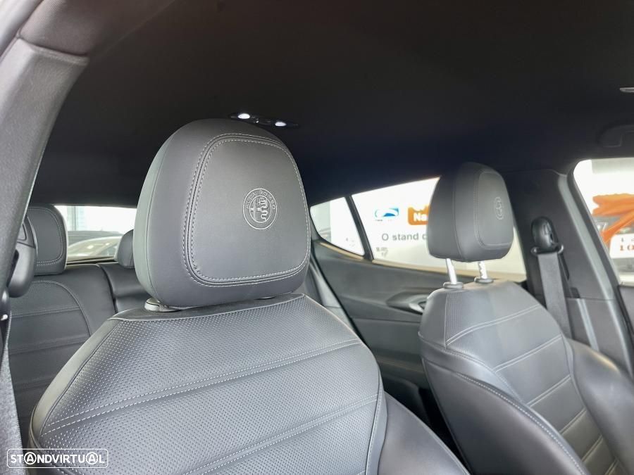 Alfa Romeo Tonale 1.5 Hybrid Intensa - 27