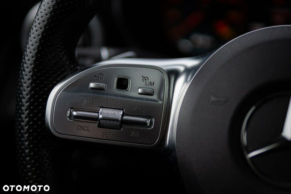 Mercedes-Benz GLC - 22