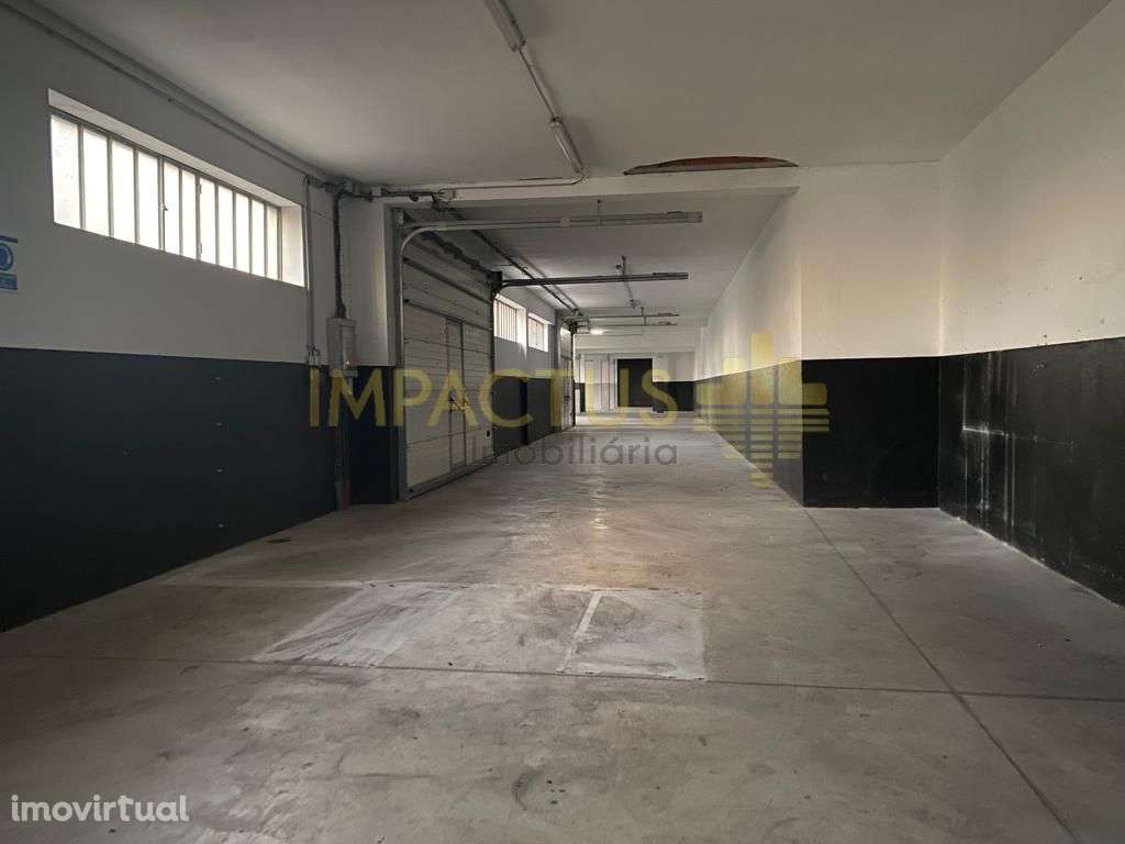 Armazém c/ 400m2 renovado - Grande imagem: 3/9