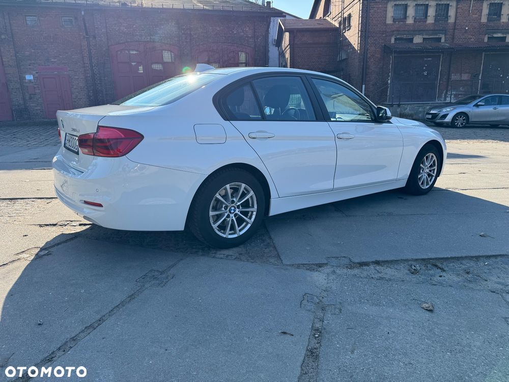 BMW Seria 3 318d - 9