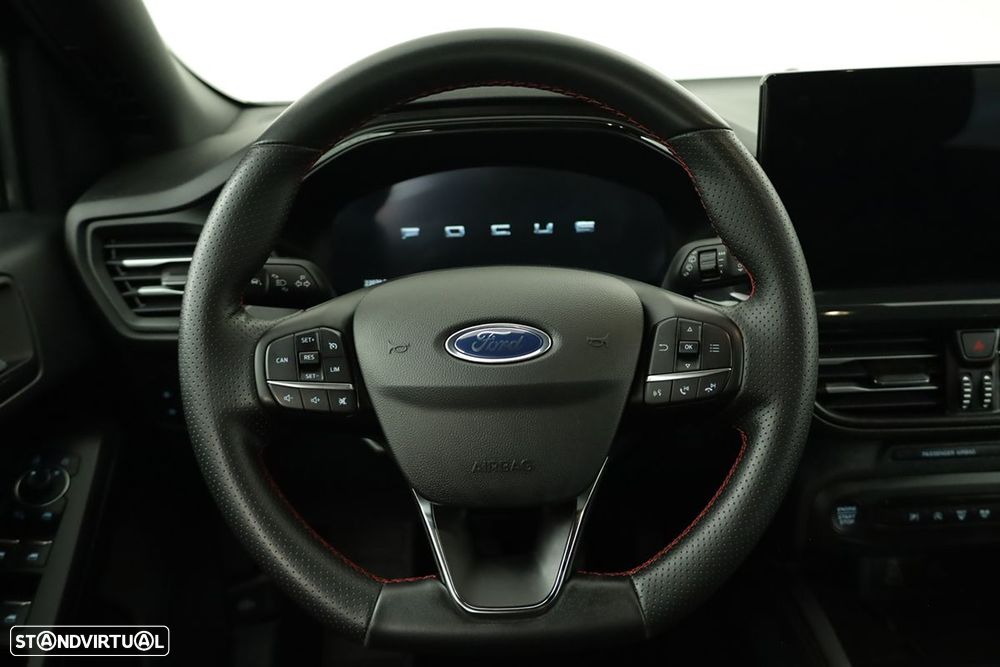 Ford Focus 1.0 EcoBoost MHEV ST-Line X - 14