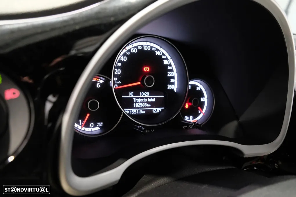 VW New Beetle Cabriolet 2.0 TDI Sport - 23