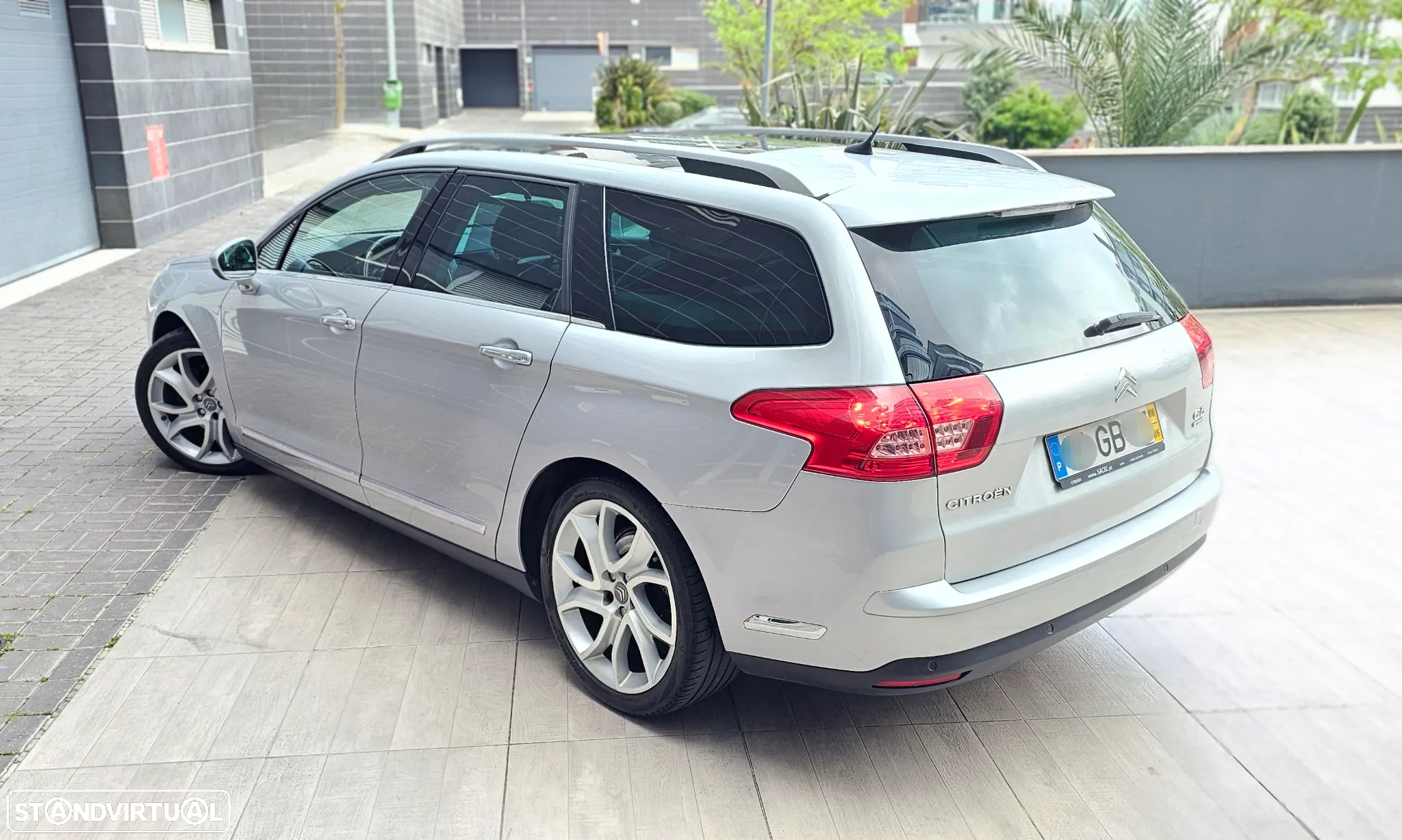 Citroën C5 Tourer 2.7 HDi V6 Exclusive Aut. - 6