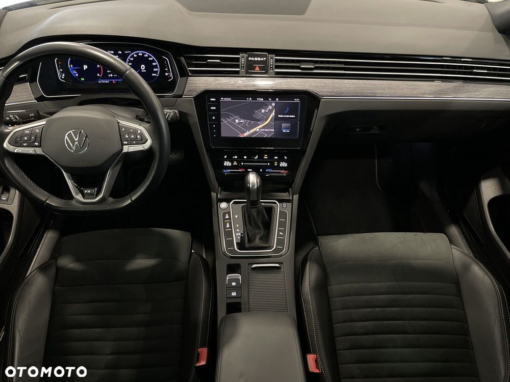 Volkswagen Passat Variant 2.0 TDI 4Mot Elegance DSG - 13