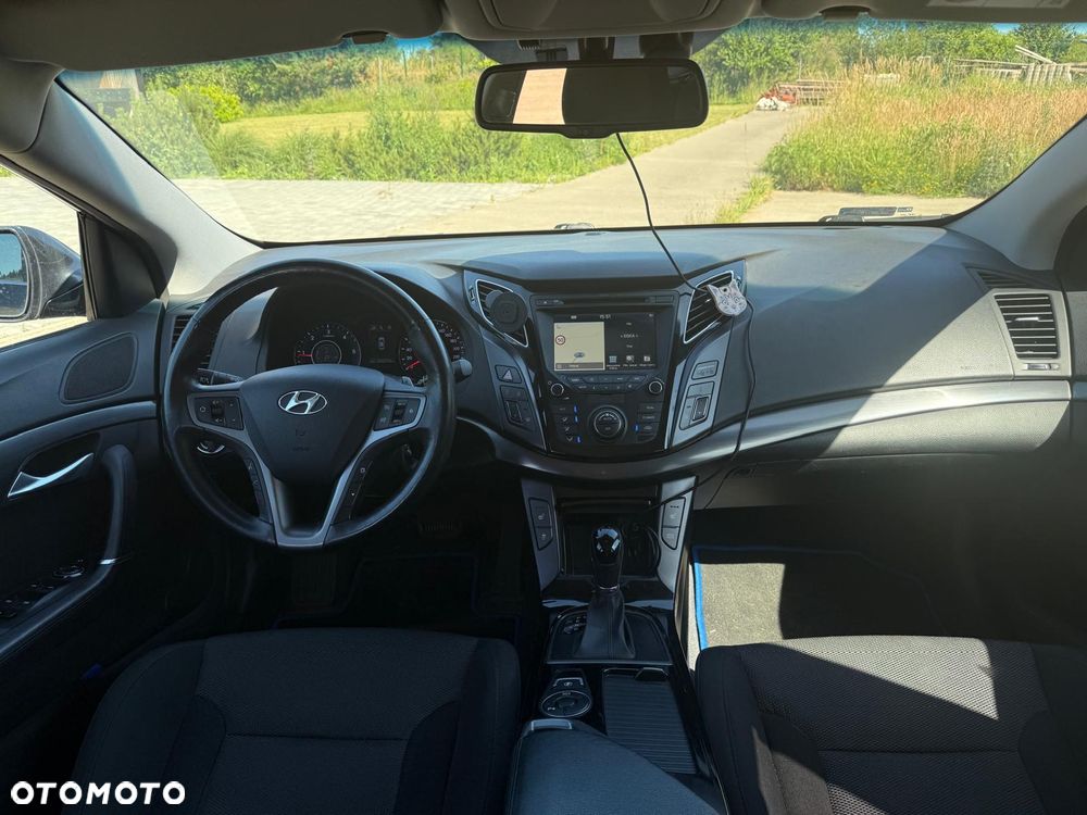 Hyundai i40 Kombi 1.7 CRDi DCT Style - 13