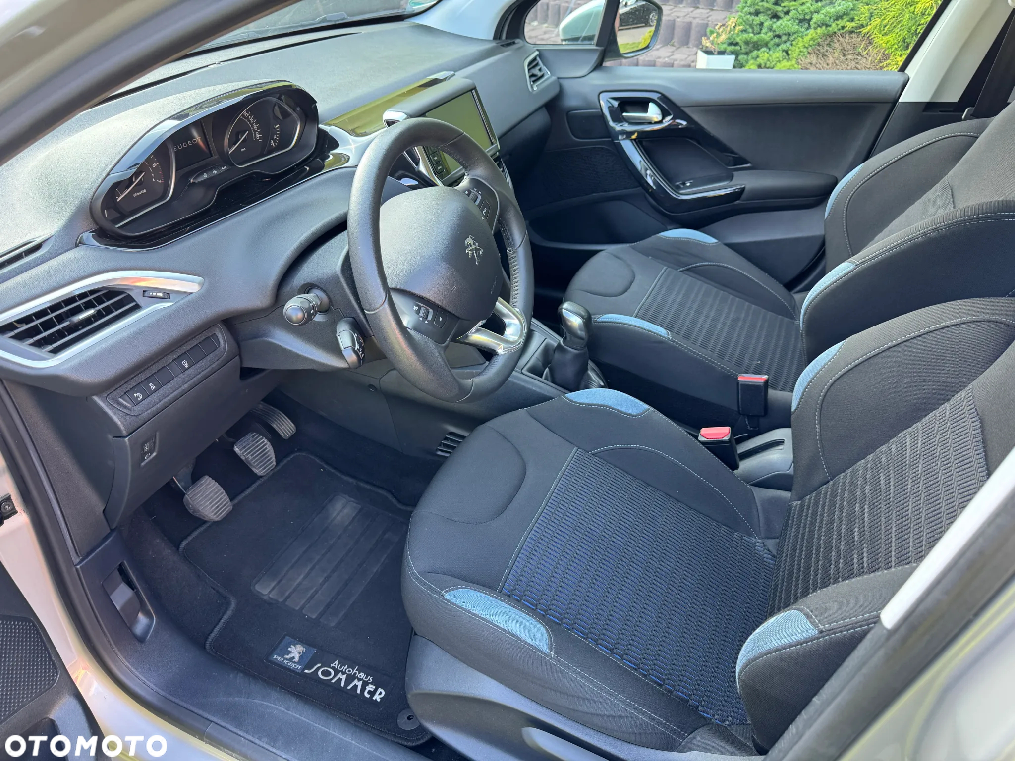 Peugeot 208 120 VTI Allure - 21