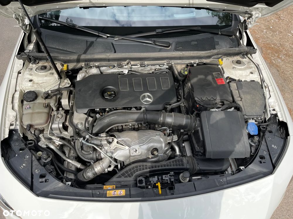 Mercedes-Benz CLA 250 4-Matic Edition 1 7G-DCT - 22