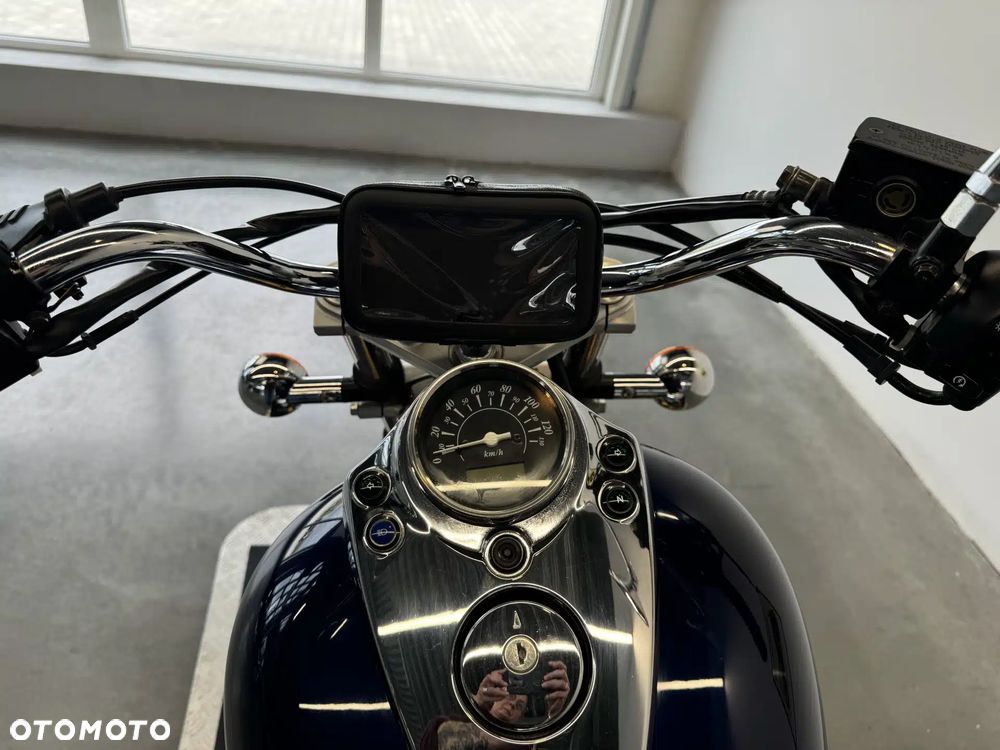 Suzuki Intruder - 31