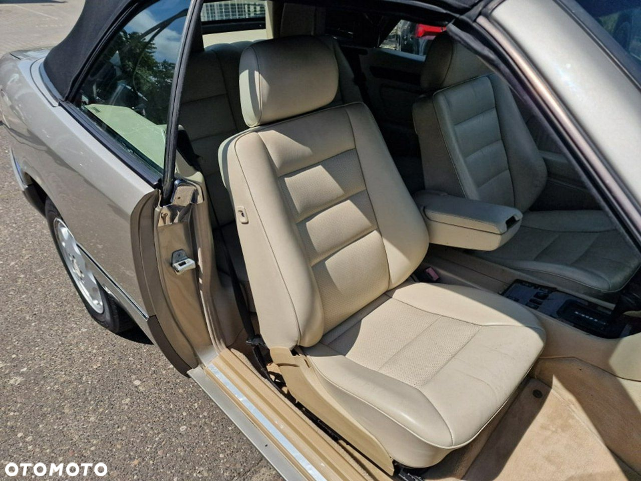 Mercedes-Benz Klasa E 320 - 18