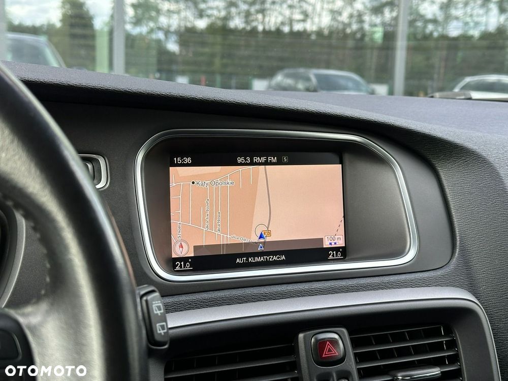 Volvo V40 D3 Geartronic Momentum - 22