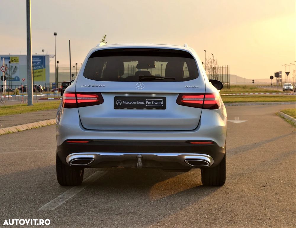 Mercedes-Benz GLC - 30