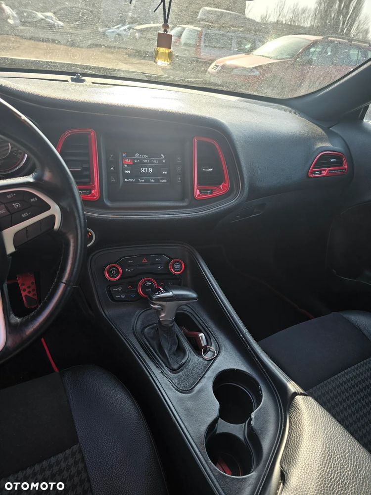 Dodge Challenger - 22