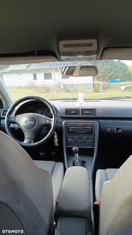 Audi A4 Limousine - 6