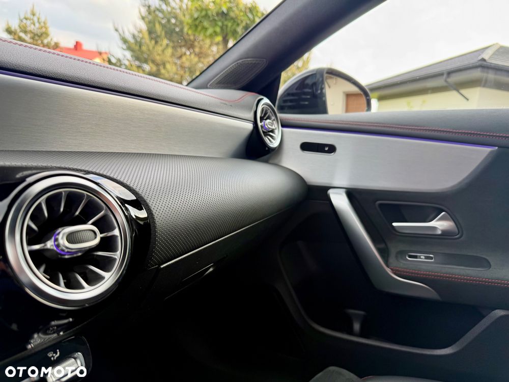 Mercedes-Benz CLA 200 d 8G-DCT AMG Line Advanced Plus - 34
