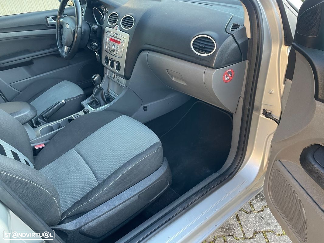 Ford Focus SW 1.6 TDCi S - 27