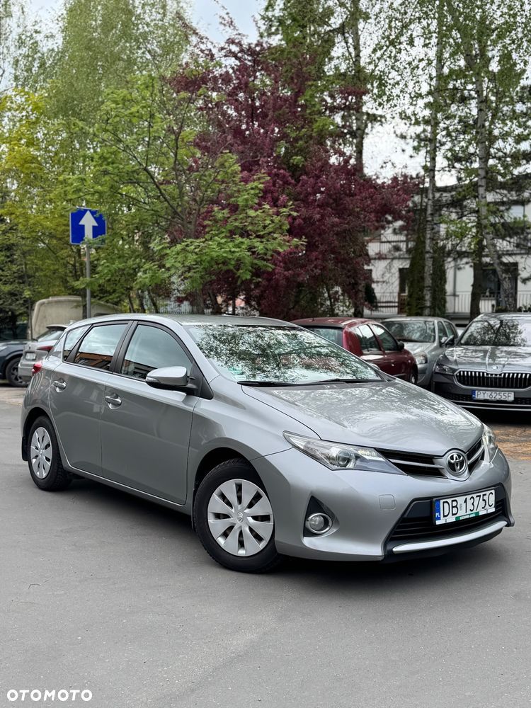 Toyota Auris - 1