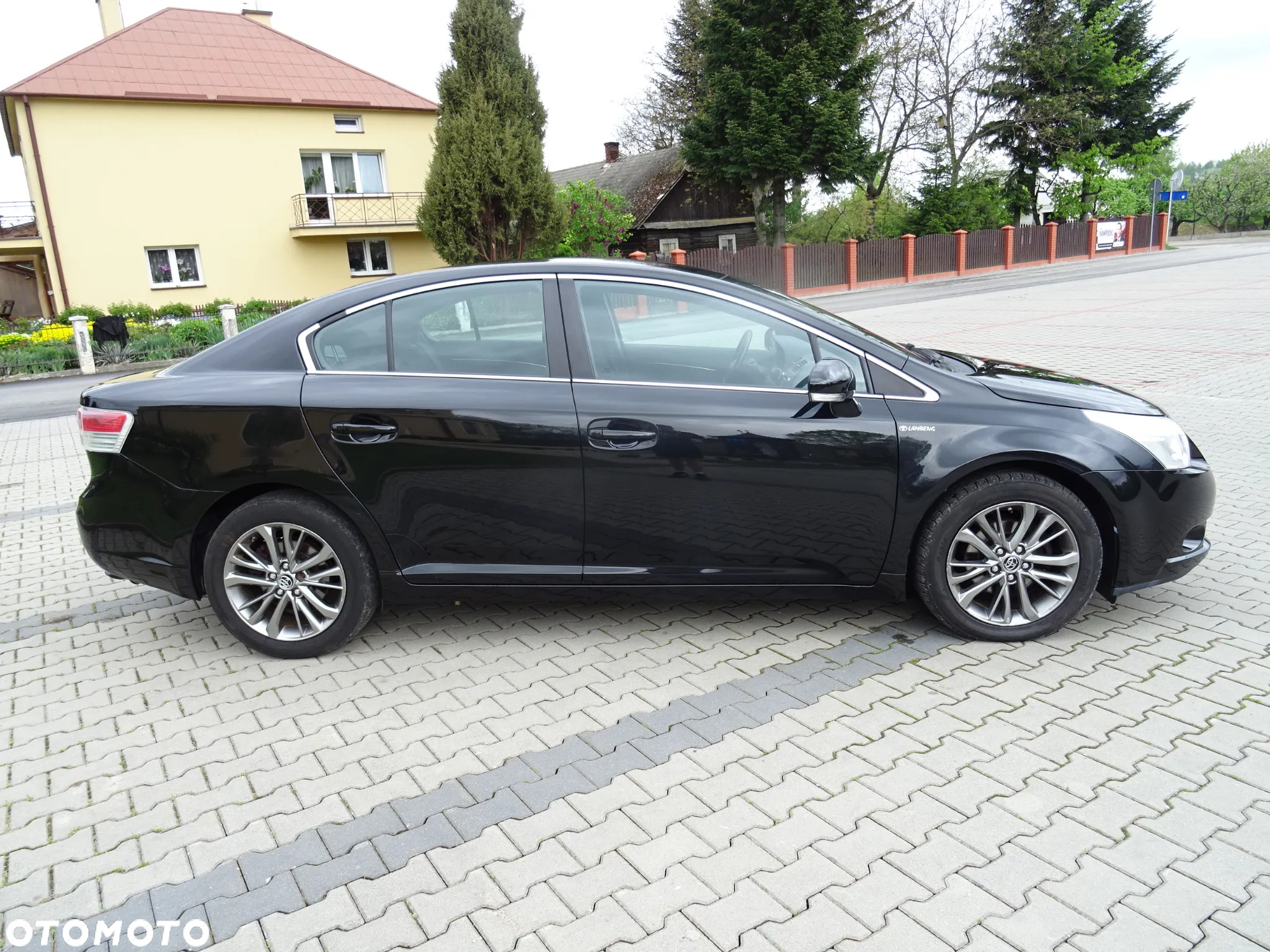 Toyota Avensis 1.8 Premium - 4