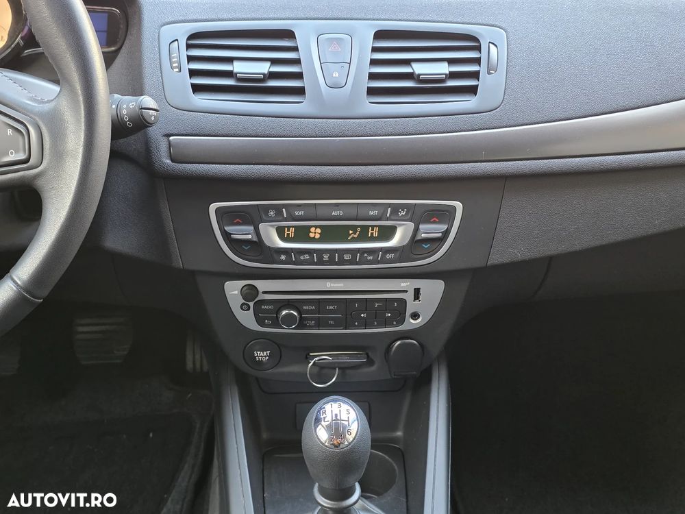 Renault Megane ENERGY TCe 115 Start & Stop Paris Business - 16