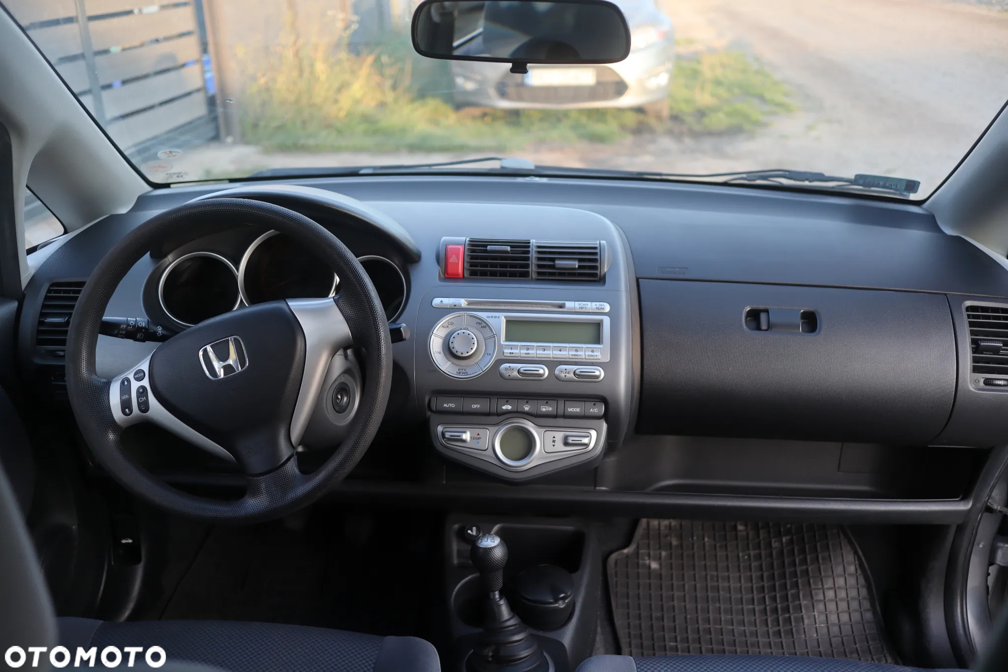 Honda Jazz 1.4 LS - 13