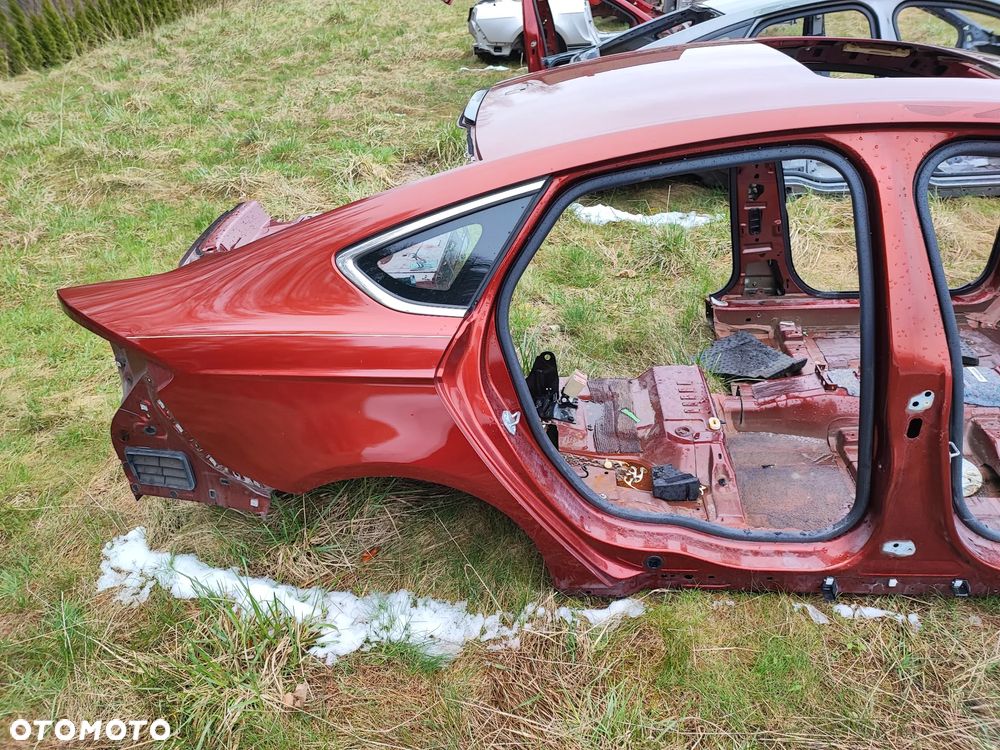 Ćwiartka tylna prawa błotnik Ford fusion USA mondeo MK5 sedan - 2