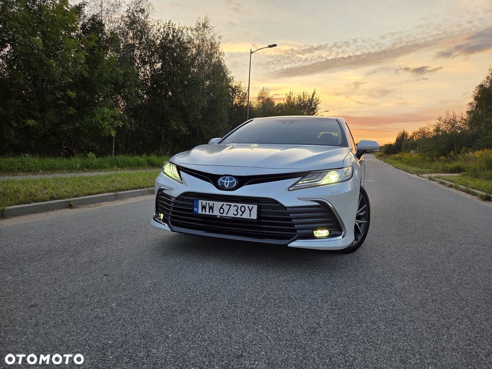 Toyota Camry 2021 photo 2