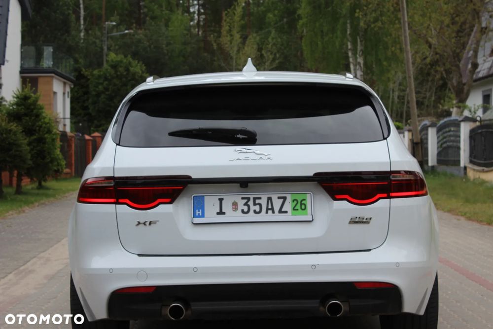 Jaguar XF 25d R-Sport - 7