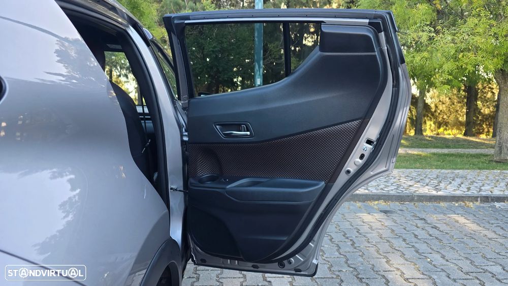 Toyota C-HR 1.8 HSD Exclusive+P.Luxury - 47