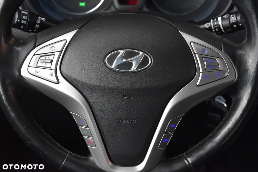 Hyundai ix20 1.4 blue YES - 24