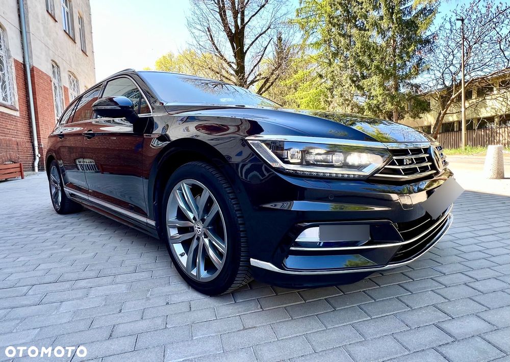 Volkswagen Passat Variant 2.0 TDI SCR 4Motion DSG Highline - 19