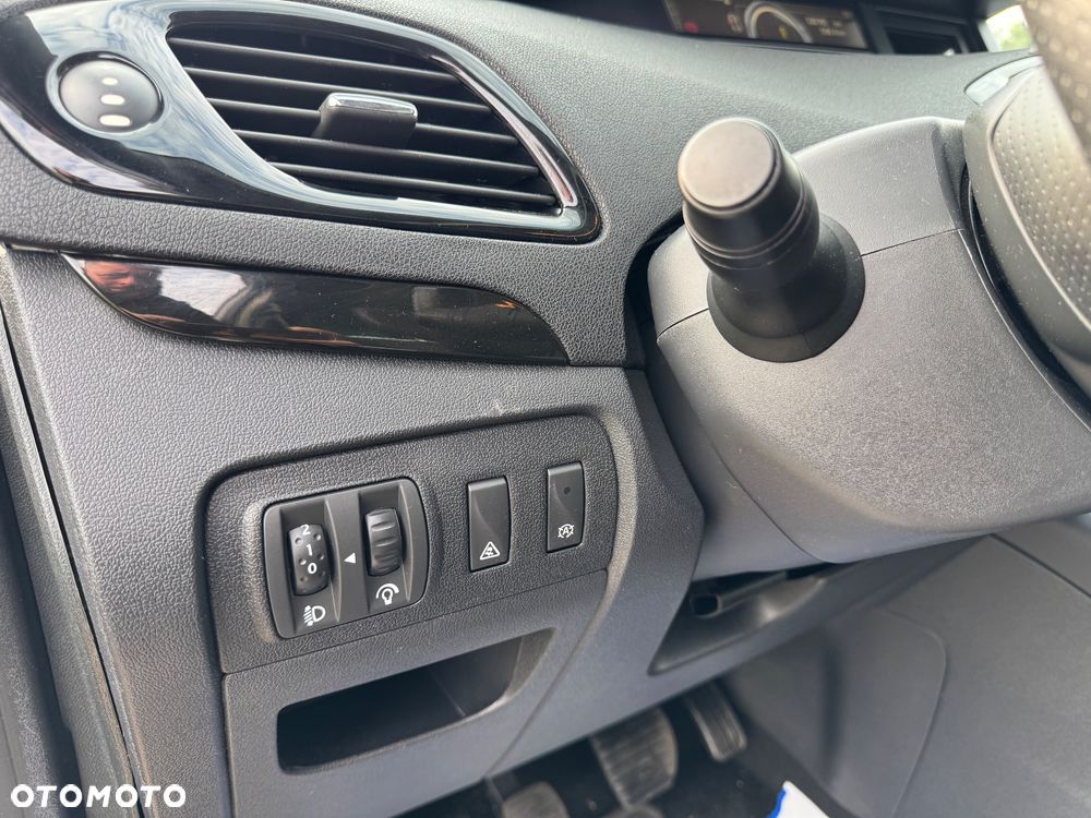 Renault Scenic ENERGY TCe 115 Bose Edition - 17