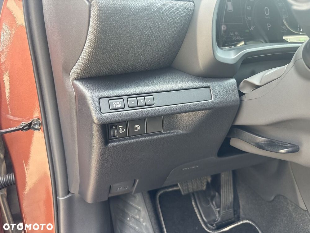 Lexus LBX 1.5 Hybrid - 23