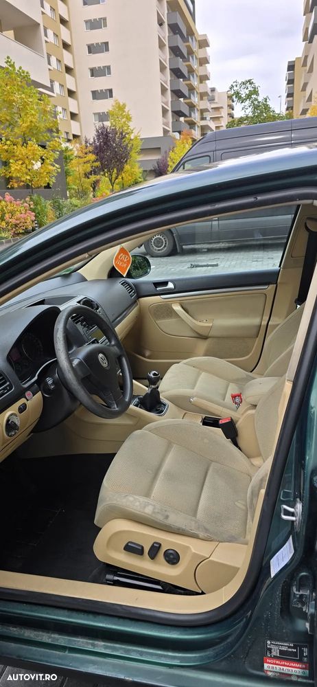 Volkswagen Golf - 6