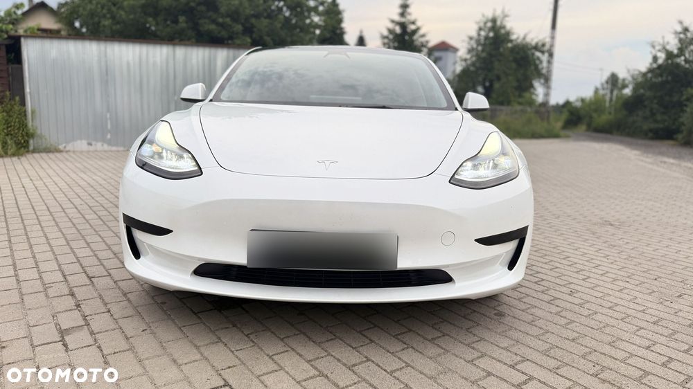 Tesla Model 3 - 9