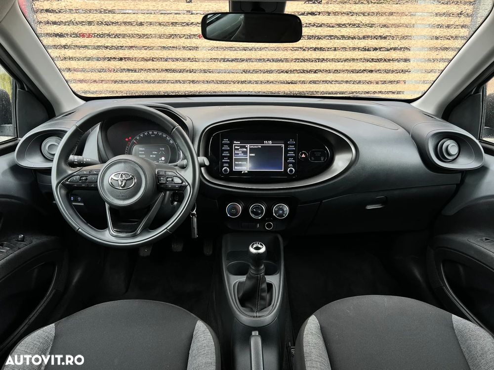 Toyota Aygo X 1.0l MT Active - 10